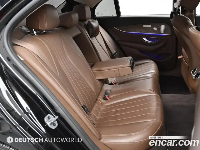 Mercedes-Benz E-Class 2019 2.0 автомат (гидро), миниатюра 12
