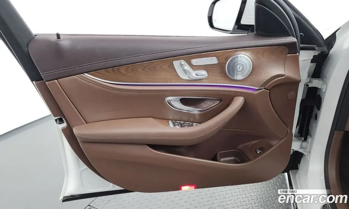 Mercedes-Benz E-Class 2020 2.0 автомат (гидро), фото 14 Mercedes-Benz E-Class 2020 2.0 автомат (гидро), фото 14