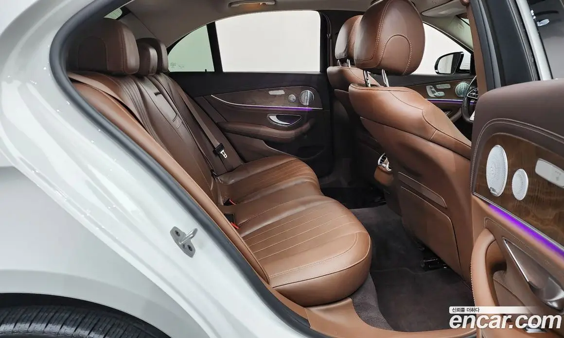 Mercedes-Benz E-Class 2020 2.0 автомат (гидро), фото 17 Mercedes-Benz E-Class 2020 2.0 автомат (гидро), фото 17