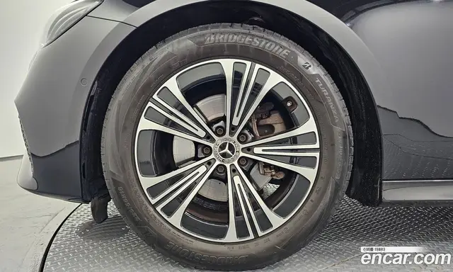 Mercedes-Benz E-Class 2024 2.0 автомат (гидро), миниатюра 5 Mercedes-Benz E-Class 2024 2.0 автомат (гидро), миниатюра 5