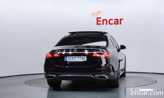 Mercedes-Benz E-Class 2025 2.0 автомат (гидро), миниатюра 4