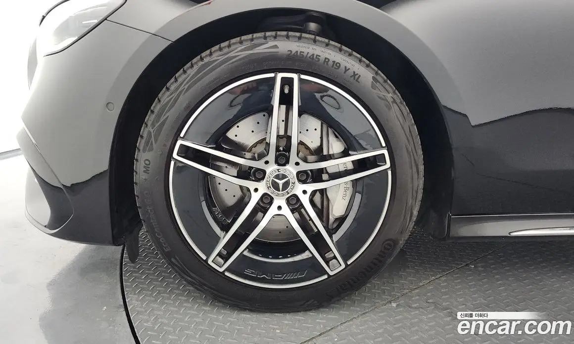 Mercedes-Benz E-Class 2025 2.0 автомат (гидро), фото 5