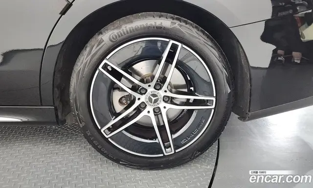 Mercedes-Benz E-Class 2025 2.0 автомат (гидро), миниатюра 7