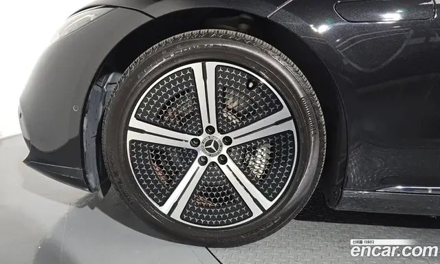 Mercedes-Benz EQS 2022 0.3 автомат (гидро), миниатюра 5