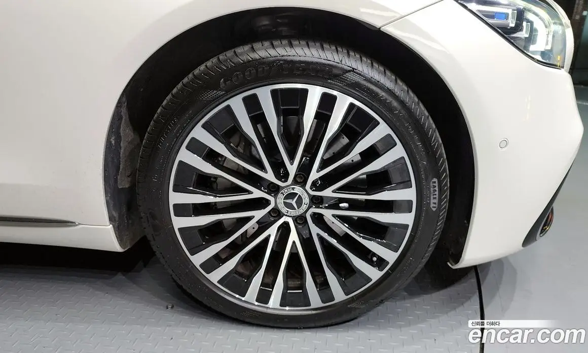 Mercedes-Benz S-Class 2023 3.0 автомат (гидро), фото 5