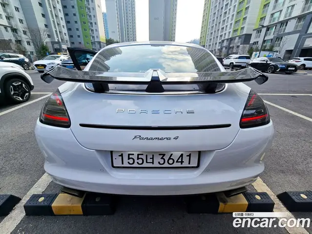 Porsche Panamera 2011 3.6 автомат (гидро), миниатюра 4 Porsche Panamera 2011 3.6 автомат (гидро), миниатюра 4