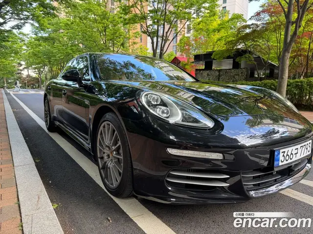 Porsche Panamera 2014 3.0 автомат (гидро), миниатюра 1 Porsche Panamera 2014 3.0 автомат (гидро), миниатюра 1
