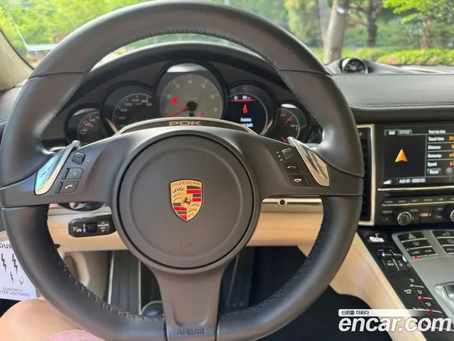 Porsche Panamera 2014 3.0 автомат (гидро), миниатюра 7 Porsche Panamera 2014 3.0 автомат (гидро), миниатюра 7