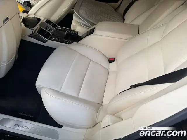 Porsche Panamera 2014 3.0 автомат (гидро), миниатюра 10 Porsche Panamera 2014 3.0 автомат (гидро), миниатюра 10