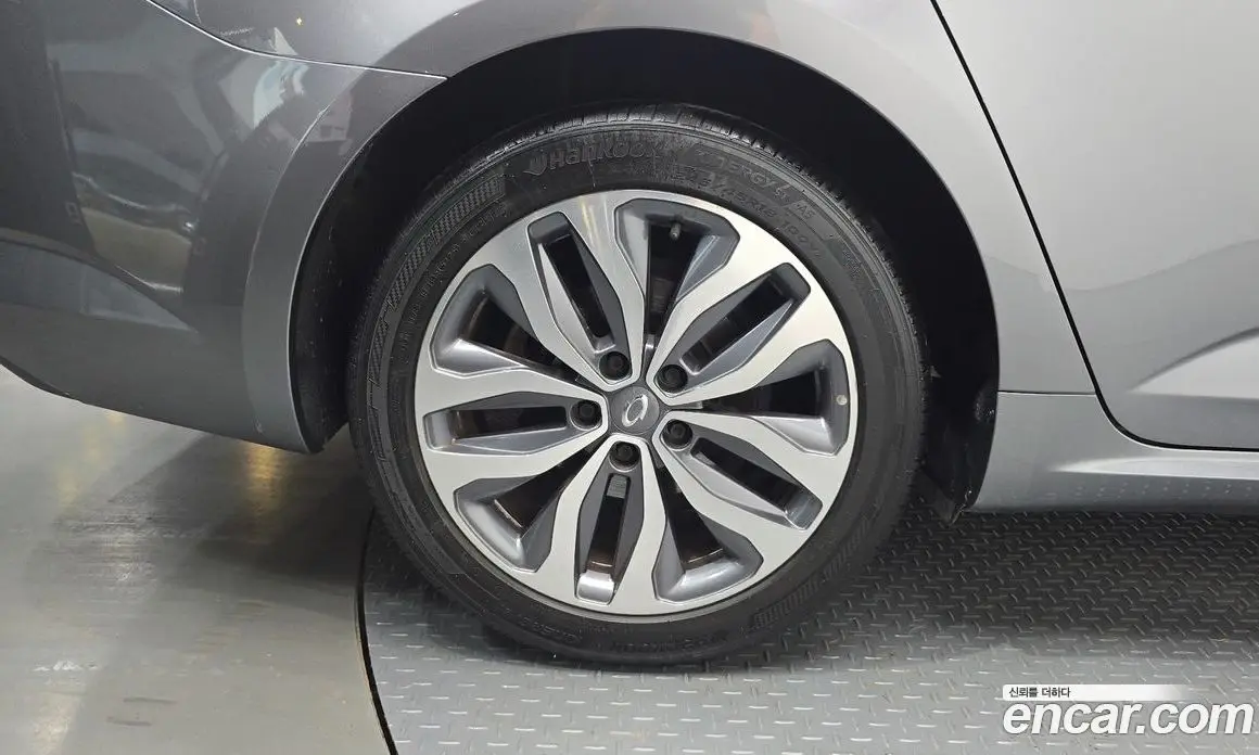 Renault (Samsung) SM6 2017 2.0 автомат (гидро), фото 21 Renault (Samsung) SM6 2017 2.0 автомат (гидро), фото 21