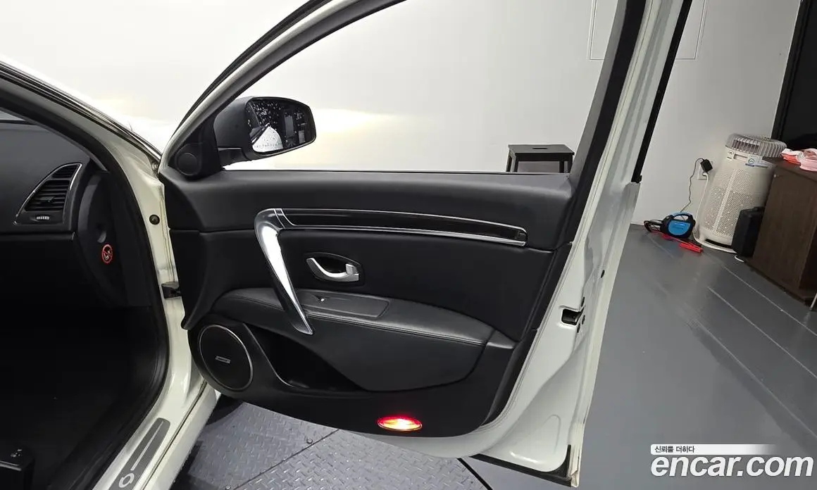 Renault (Samsung) SM7 2011 2.5 автомат (гидро), фото 14 Renault (Samsung) SM7 2011 2.5 автомат (гидро), фото 14