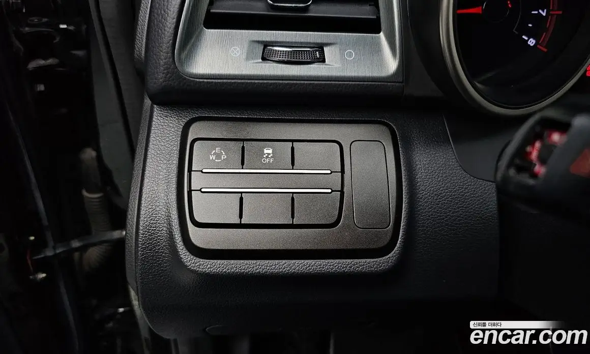 SsangYong TIBOLI 2018 1.6 автомат (гидро), фото 14 SsangYong TIBOLI 2018 1.6 автомат (гидро), фото 14