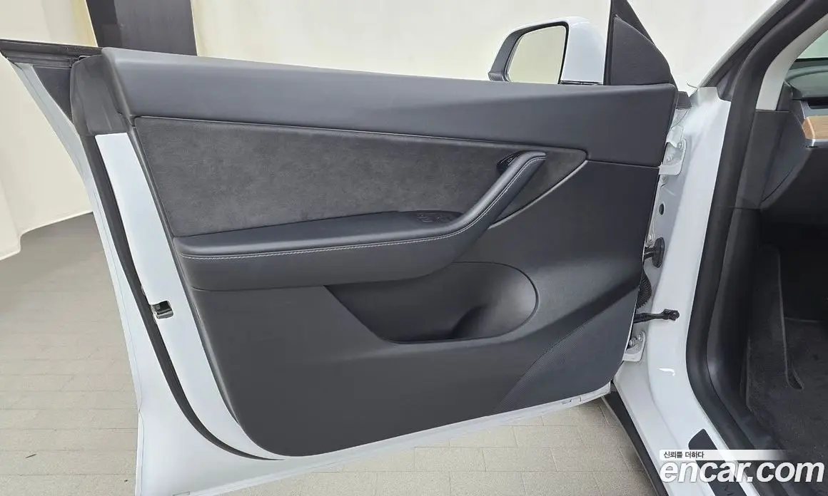 Tesla Model Y 2021 0.2 автомат (гидро), фото 13 Tesla Model Y 2021 0.2 автомат (гидро), фото 13