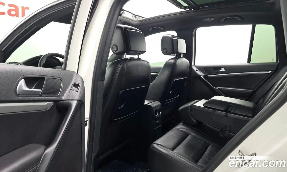 Volkswagen Tiguan 2013 2.0 автомат (гидро), фото 11