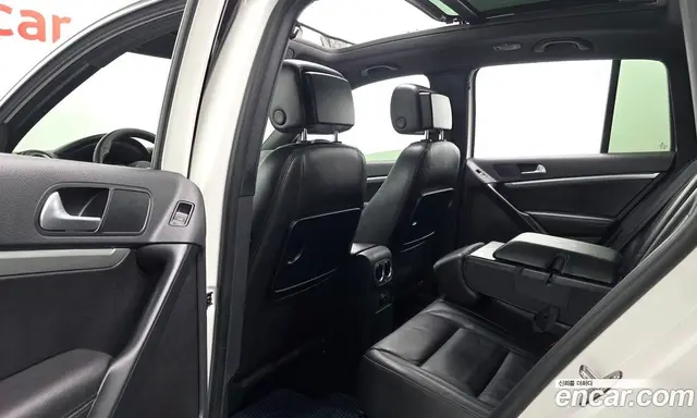 Volkswagen Tiguan 2013 2.0 автомат (гидро), миниатюра 11