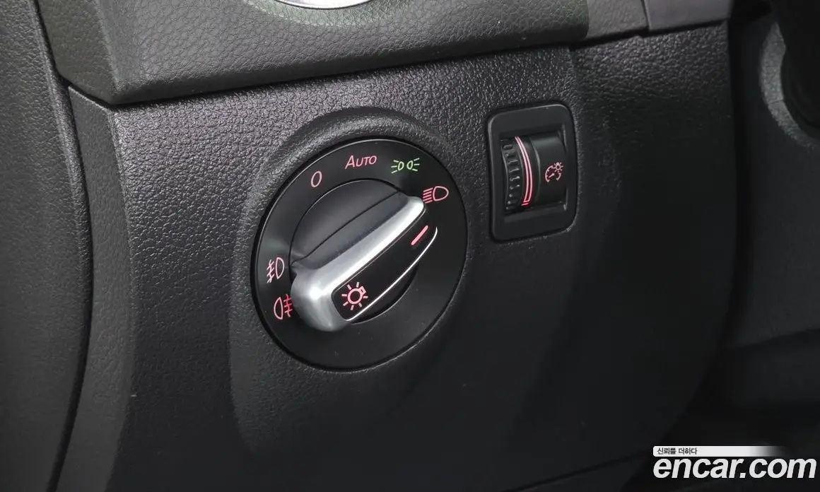 Volkswagen Tiguan 2013 2.0 автомат (гидро), фото 15