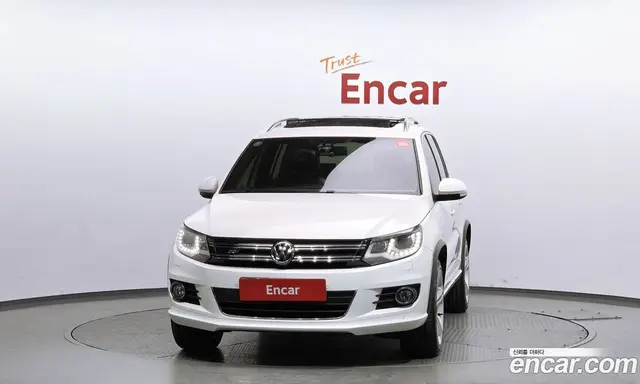 Volkswagen Tiguan 2013 2.0 автомат (гидро), миниатюра 3