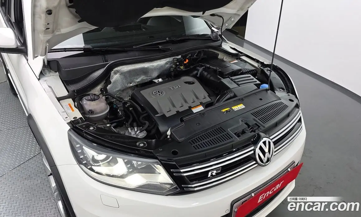 Volkswagen Tiguan 2013 2.0 автомат (гидро), фото 6