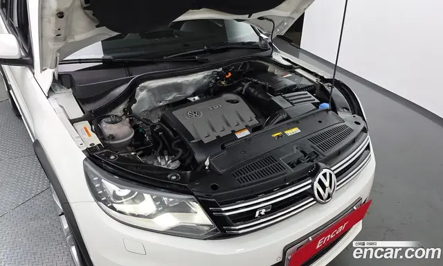 Volkswagen Tiguan 2013 2.0 автомат (гидро), миниатюра 6
