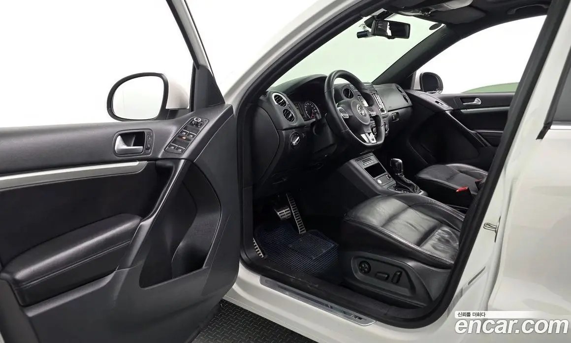 Volkswagen Tiguan 2013 2.0 автомат (гидро), фото 10