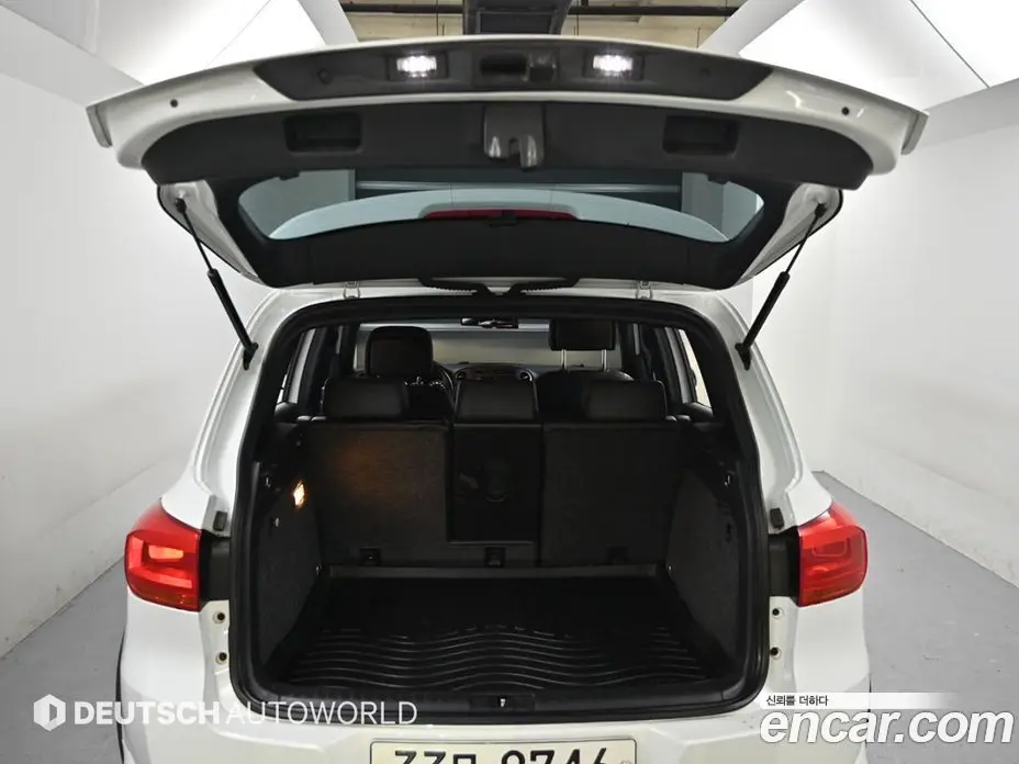 Volkswagen Tiguan 2014 2.0 автомат (гидро), фото 20 Volkswagen Tiguan 2014 2.0 автомат (гидро), фото 20