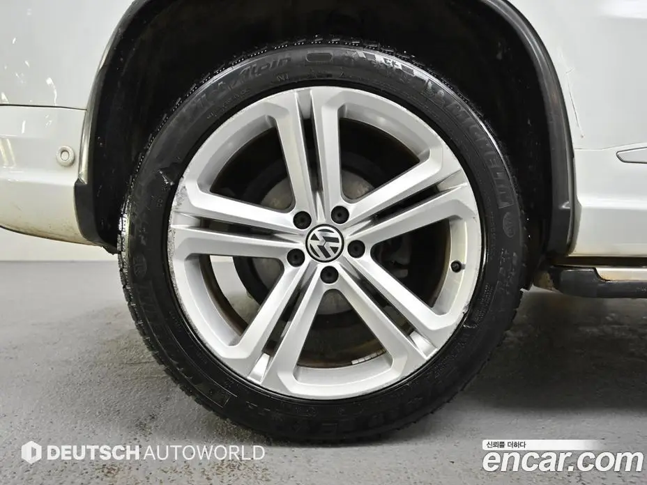 Volkswagen Tiguan 2014 2.0 автомат (гидро), фото 5 Volkswagen Tiguan 2014 2.0 автомат (гидро), фото 5