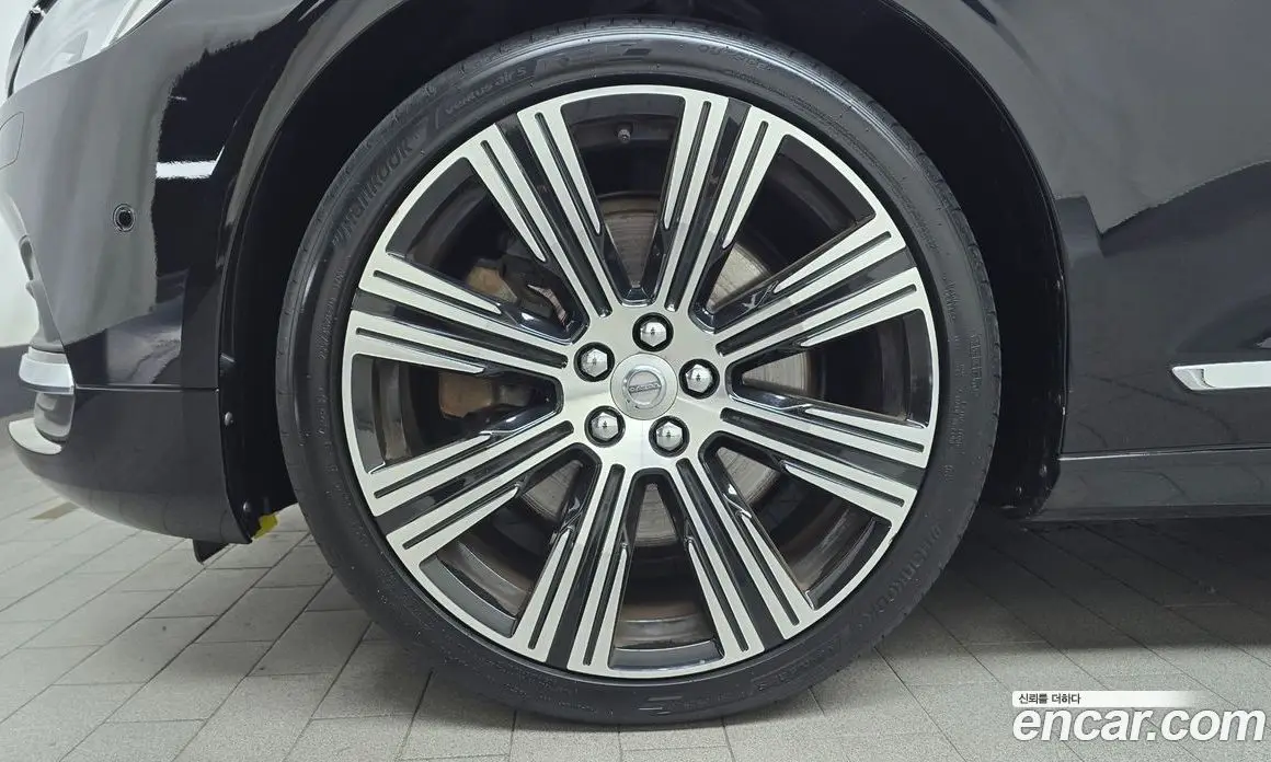 Volvo S90 2021 2.0 автомат (гидро), фото 4 Volvo S90 2021 2.0 автомат (гидро), фото 4