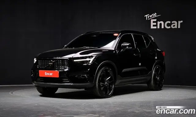 Volvo XC40, 2025, 9 327 км