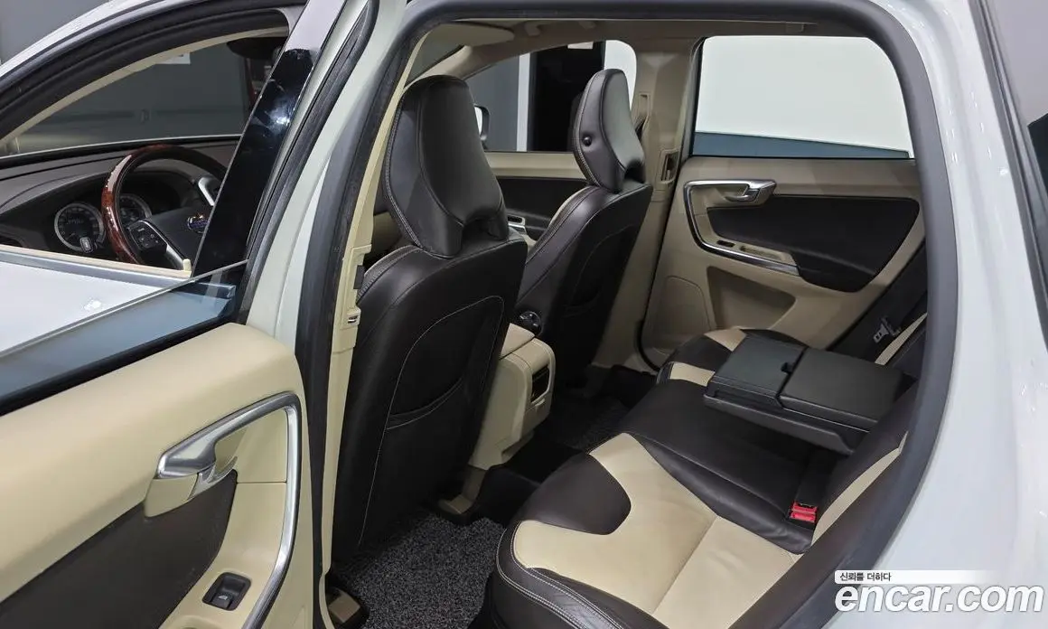 Volvo XC60 2012 2.4 автомат (гидро), фото 11 Volvo XC60 2012 2.4 автомат (гидро), фото 11