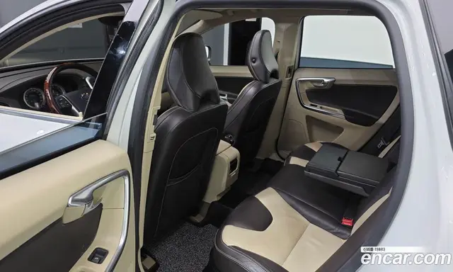 Volvo XC60 2012 2.4 автомат (гидро), миниатюра 11 Volvo XC60 2012 2.4 автомат (гидро), миниатюра 11