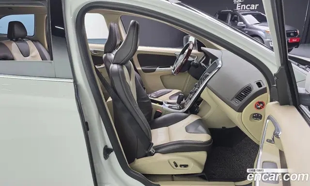 Volvo XC60 2012 2.4 автомат (гидро), миниатюра 12