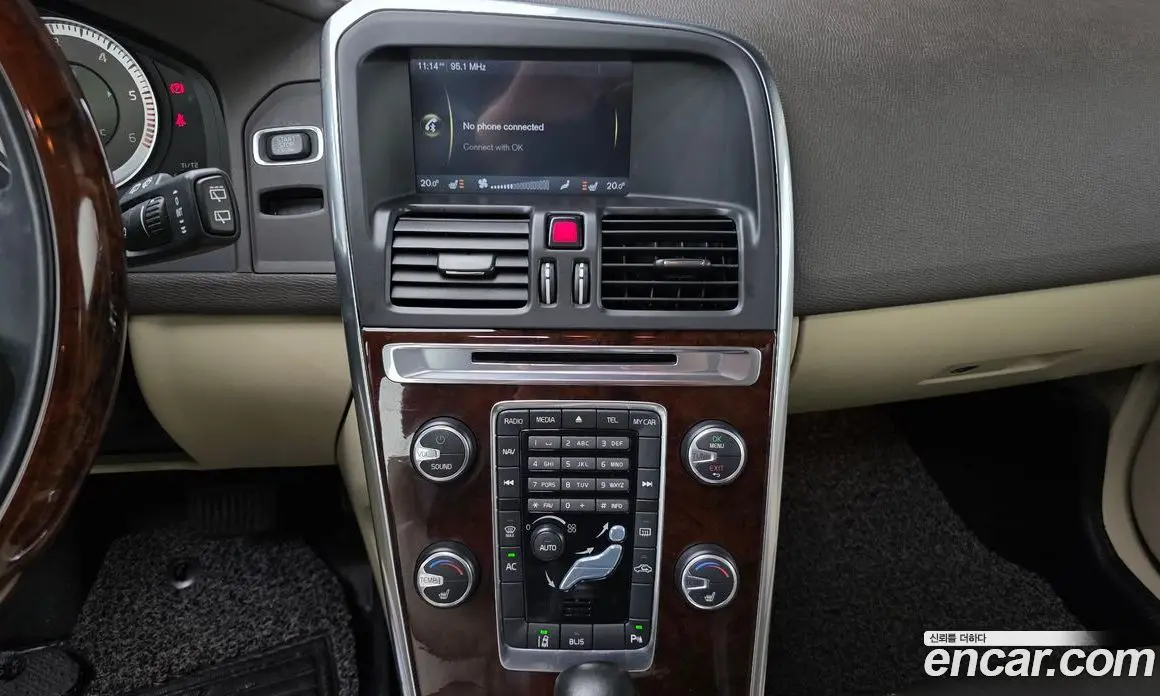 Volvo XC60 2012 2.4 автомат (гидро), фото 18 Volvo XC60 2012 2.4 автомат (гидро), фото 18