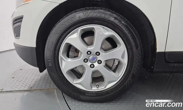 Volvo XC60 2012 2.4 автомат (гидро), миниатюра 5 Volvo XC60 2012 2.4 автомат (гидро), миниатюра 5