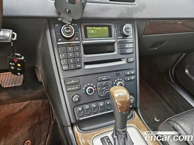 Volvo XC90 2010 2.4 автомат (гидро), миниатюра 9 Volvo XC90 2010 2.4 автомат (гидро), миниатюра 9