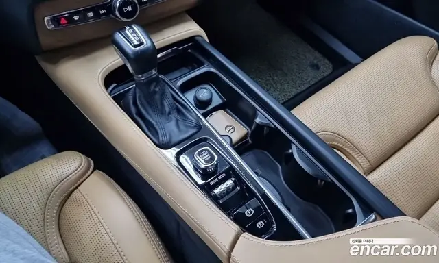 Volvo XC90 2020 2.0 автомат (гидро), миниатюра 12