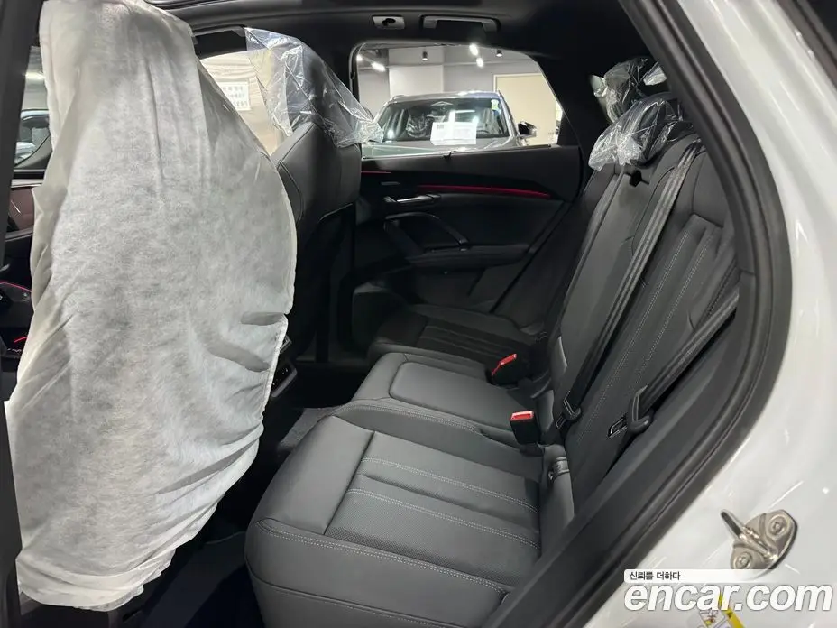 Audi Q5 2025 2.0 автомат (гидро), фото 12