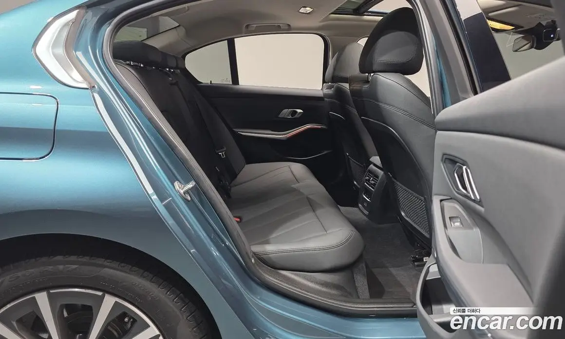 BMW 3 серия 2021 2.0 автомат (гидро), фото 16 BMW 3 серия 2021 2.0 автомат (гидро), фото 16