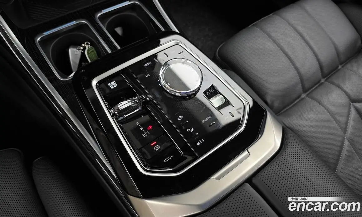 BMW 7 серия 2025 3.0 автомат (гидро), фото 9