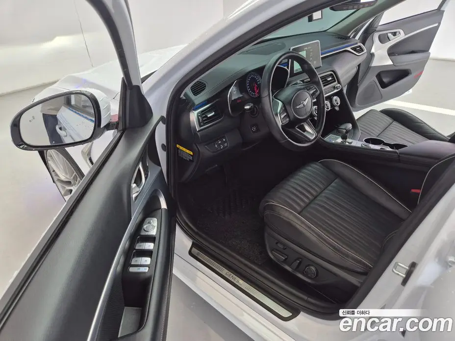 Genesis G70 2019 2.0 автомат (гидро), фото 9 Genesis G70 2019 2.0 автомат (гидро), фото 9