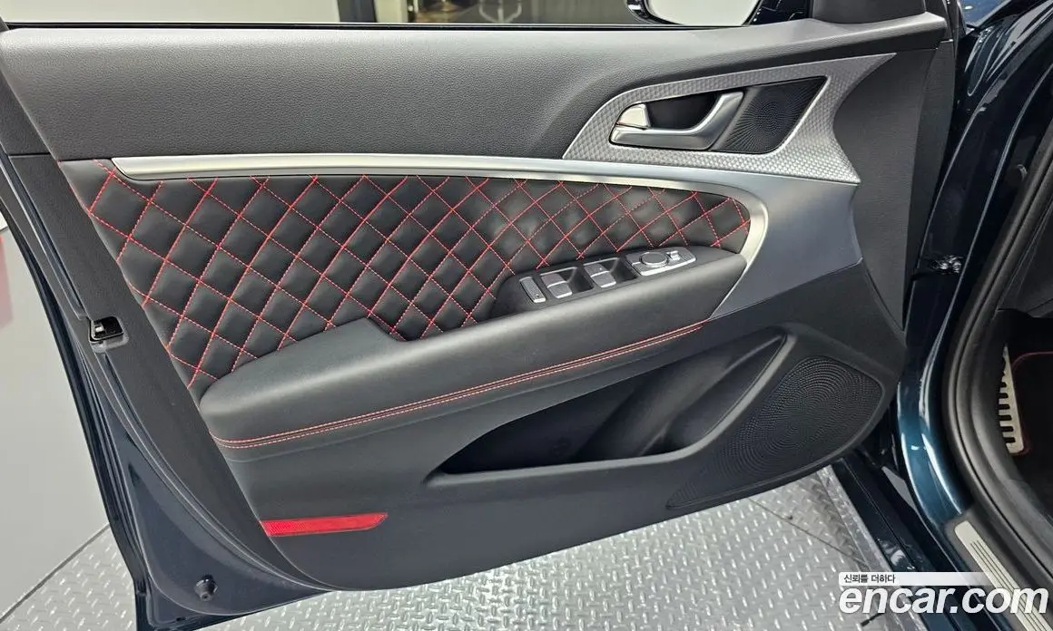Genesis G70 2021 3.3 автомат (гидро), фото 14 Genesis G70 2021 3.3 автомат (гидро), фото 14