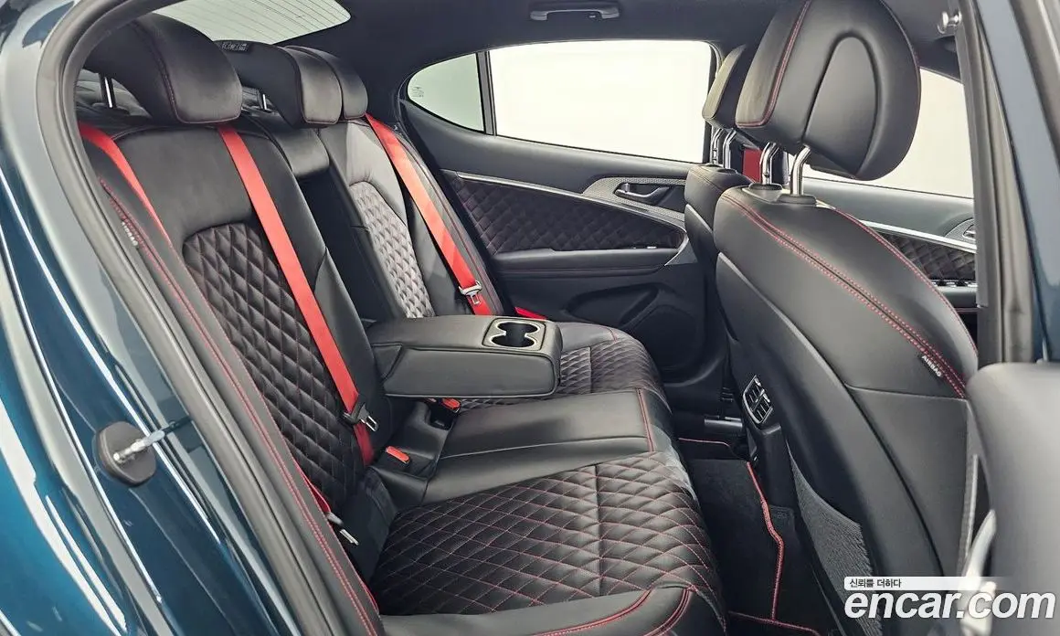 Genesis G70 2021 3.3 автомат (гидро), фото 18 Genesis G70 2021 3.3 автомат (гидро), фото 18