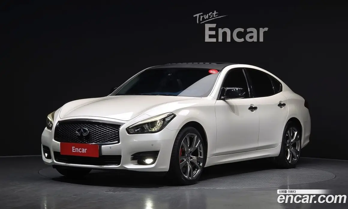 Infiniti Q70 2016 3.7 автомат (гидро), фото 1 Infiniti Q70 2016 3.7 автомат (гидро), фото 1