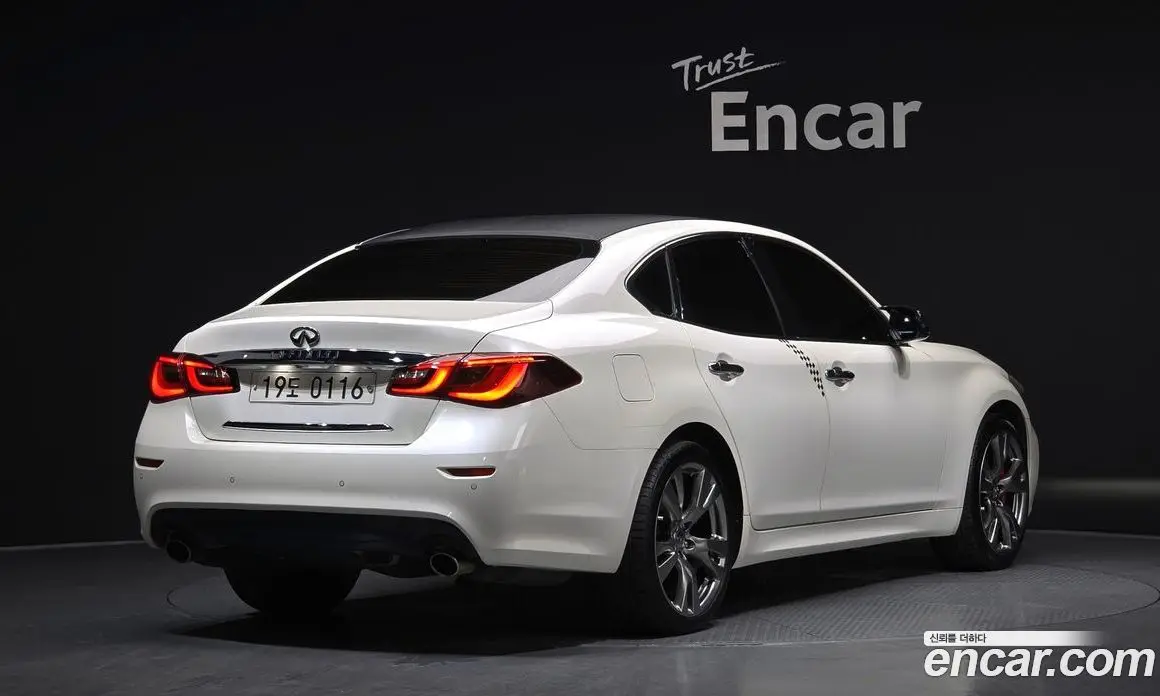 Infiniti Q70 2016 3.7 автомат (гидро), фото 2 Infiniti Q70 2016 3.7 автомат (гидро), фото 2