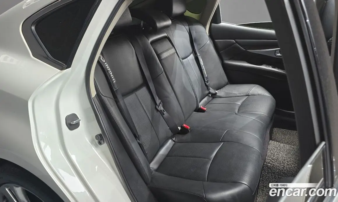 Infiniti Q70 2016 3.7 автомат (гидро), фото 12 Infiniti Q70 2016 3.7 автомат (гидро), фото 12