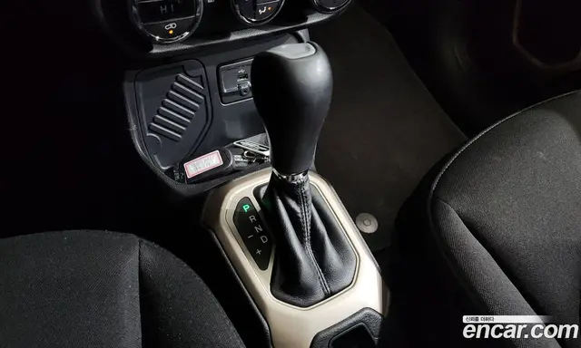 Jeep Renegade 2015 2.4 автомат (гидро), миниатюра 9 Jeep Renegade 2015 2.4 автомат (гидро), миниатюра 9
