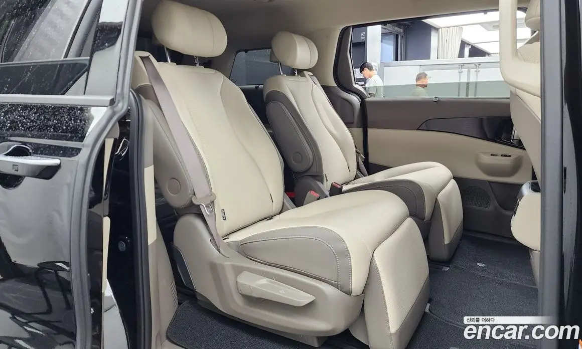 Kia Carnival 2026 1.6 автомат (гидро), фото 18 Kia Carnival 2026 1.6 автомат (гидро), фото 18