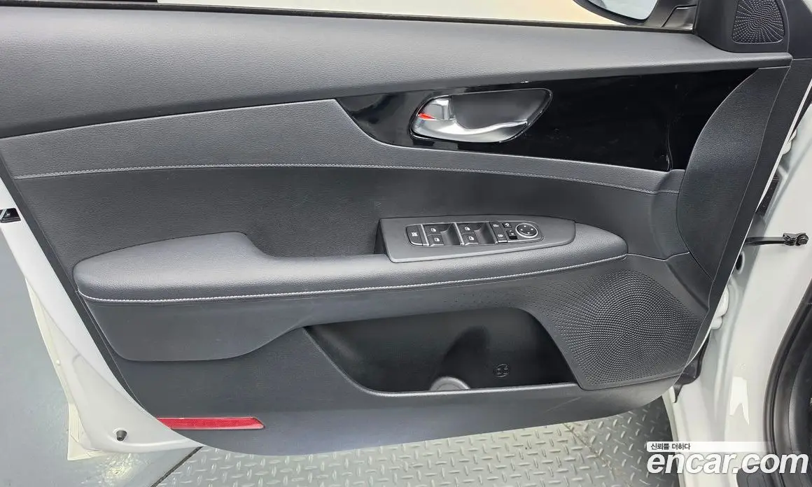 Kia K3 2023 1.6 автомат (гидро), фото 14 Kia K3 2023 1.6 автомат (гидро), фото 14