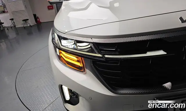 Kia Seltos 2023 1.6 автомат (гидро), миниатюра 8 Kia Seltos 2023 1.6 автомат (гидро), миниатюра 8
