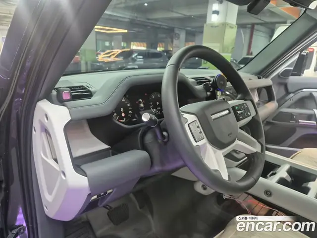 Land Rover Defender 2025 3.0 автомат (гидро), миниатюра 12