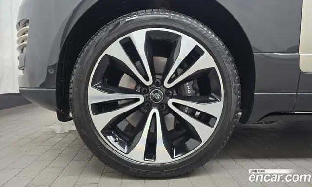 Land Rover Range Rover 2021 5.0 автомат (гидро), миниатюра 5 Land Rover Range Rover 2021 5.0 автомат (гидро), миниатюра 5